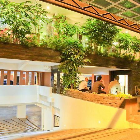 Kyo Serviced Apartment Cilandak  Exteriör bild